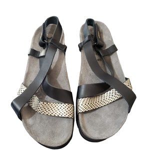 Sh155 Mephisto NWOT Ladies Black & Gold Flat Walking Sandals 10
